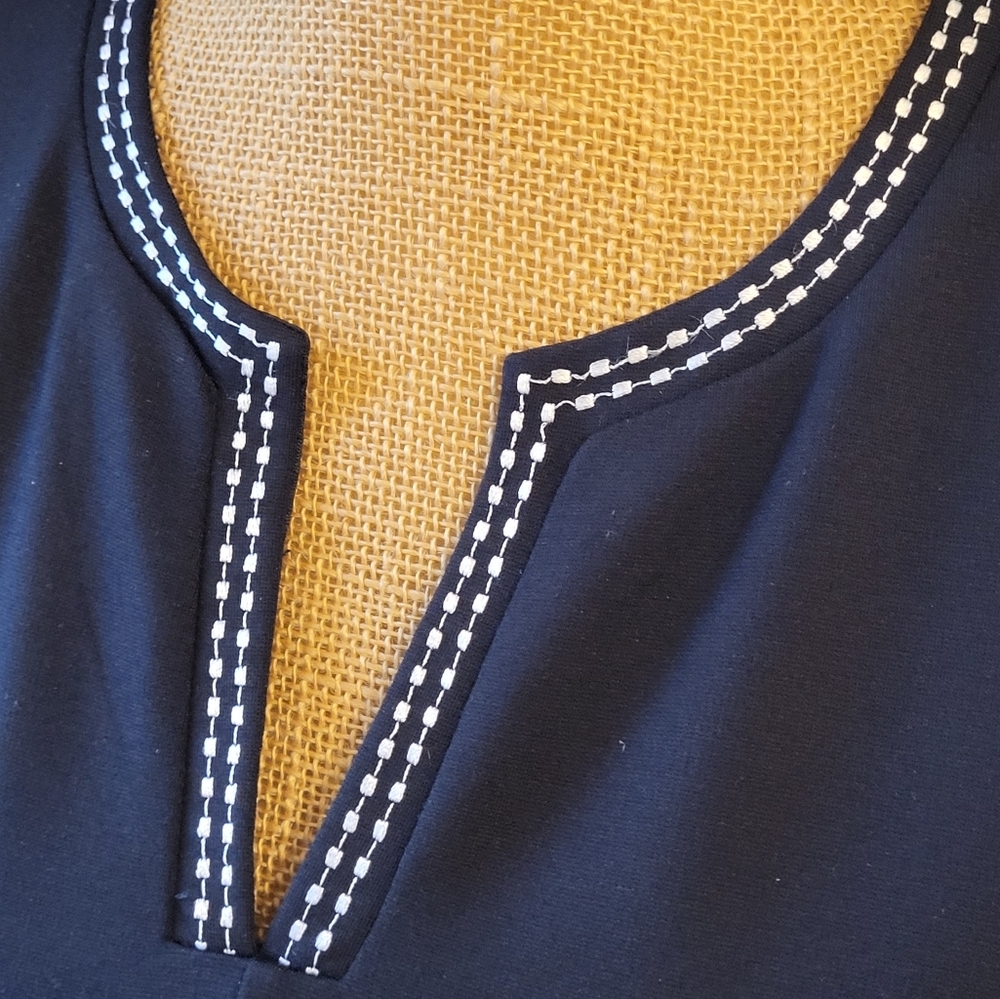 Ann Taylor Size 2 Black Knit Fitted Short Sleeve Dress - Picture 6 of 11